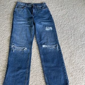 Forever 21 loose fit 90s style blue denims. size 28